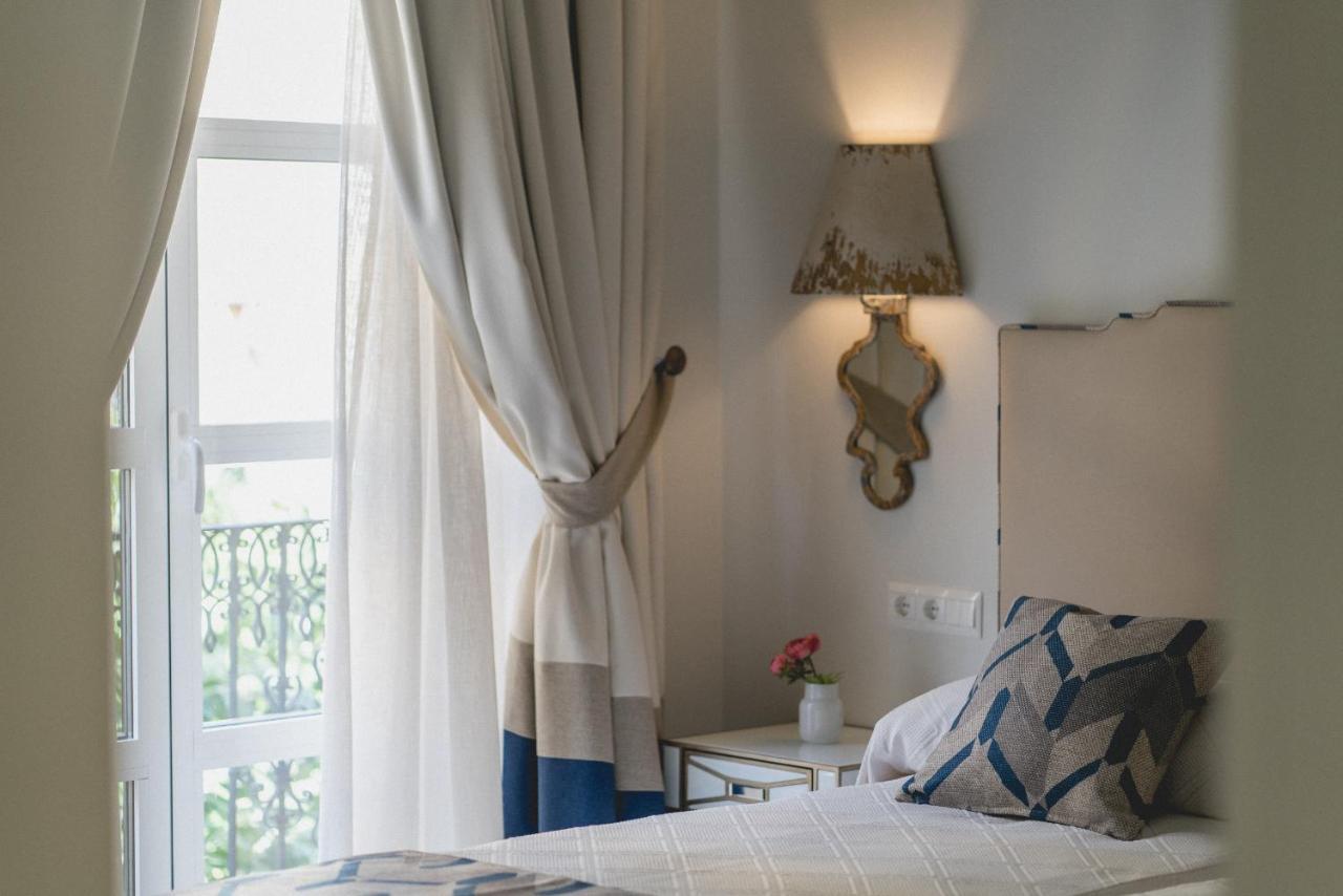 Apartamentos Abreu Suites Севиля Екстериор снимка