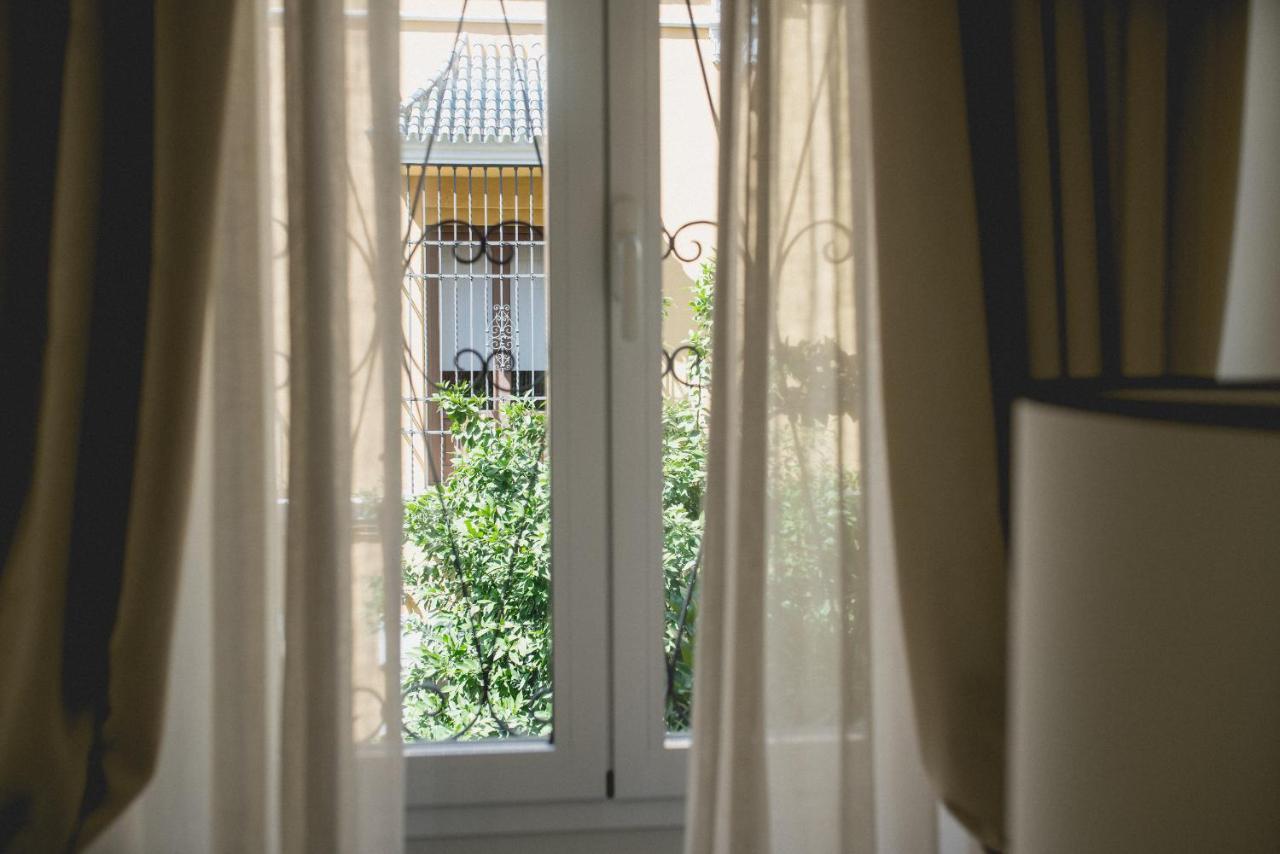 Apartamentos Abreu Suites Севиля Екстериор снимка