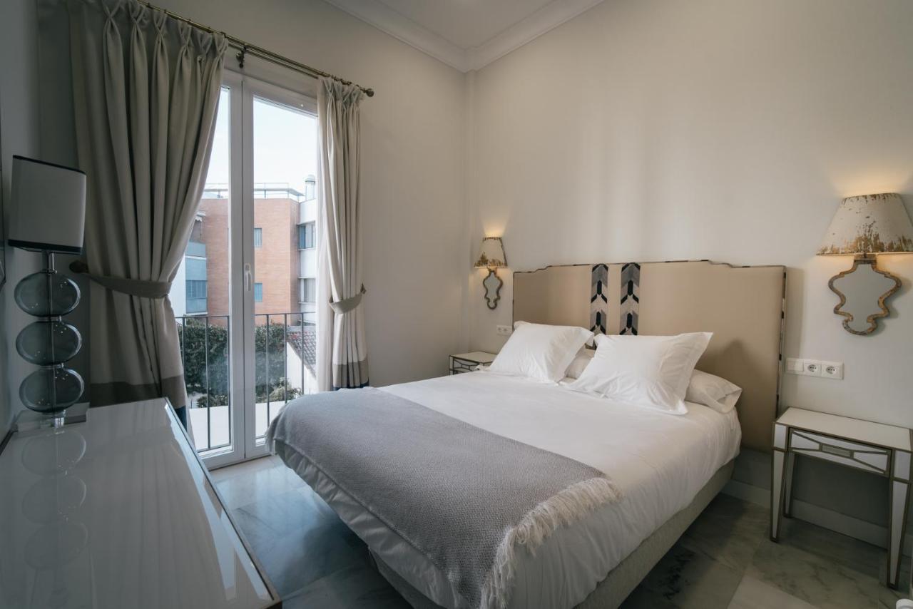 Apartamentos Abreu Suites Севиля Екстериор снимка