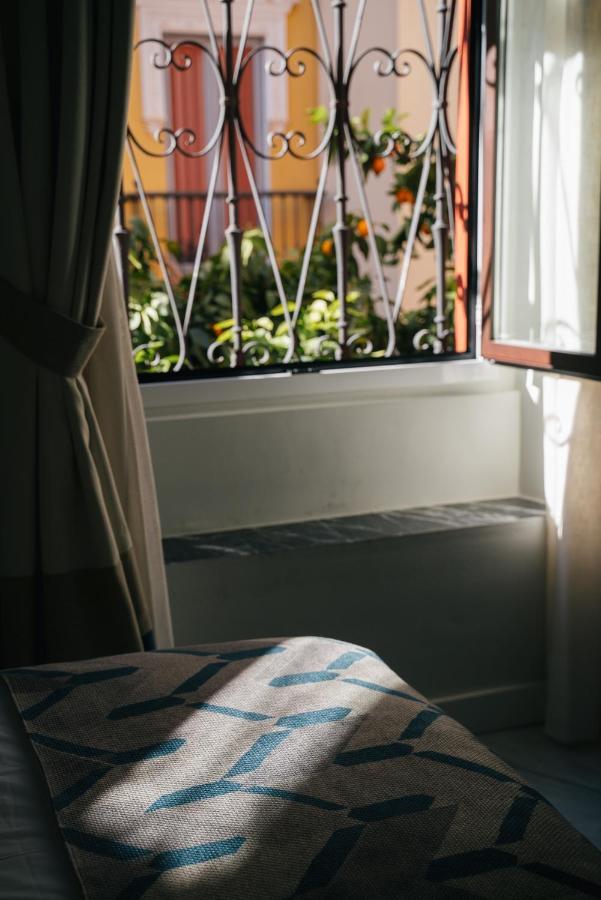 Apartamentos Abreu Suites Севиля Екстериор снимка